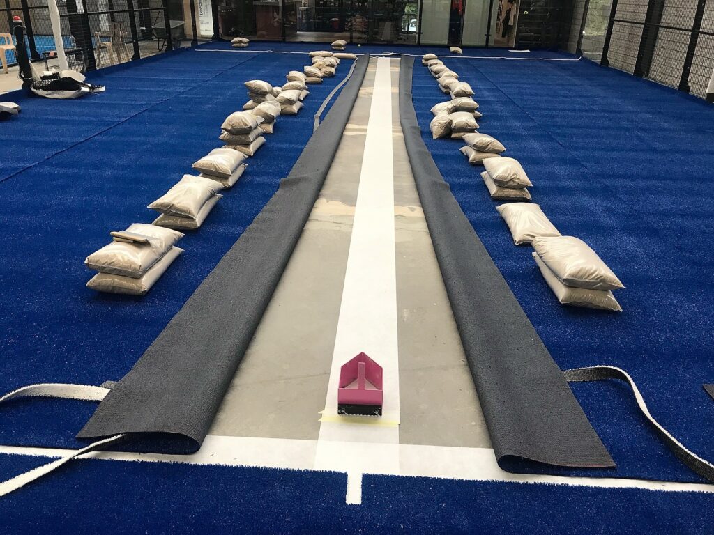 Wir bieten Verkauf und professionelle Installation von Padel-Tennisplätzen für Sportclubs, Gemeinden und Privatpersonen. Erfahren Sie mehr über unsere Dienstleistungen. Padel Creations Schweiz - Ihr Partner für Padel Anlagen